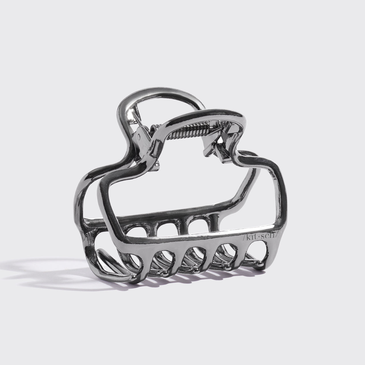 KITSCH Hematite Metal Cloud Claw Clip - on-model lifestyle #2